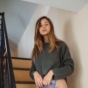 Vintage Forever 21 Charcoal Waffle Knit Crop Sweater